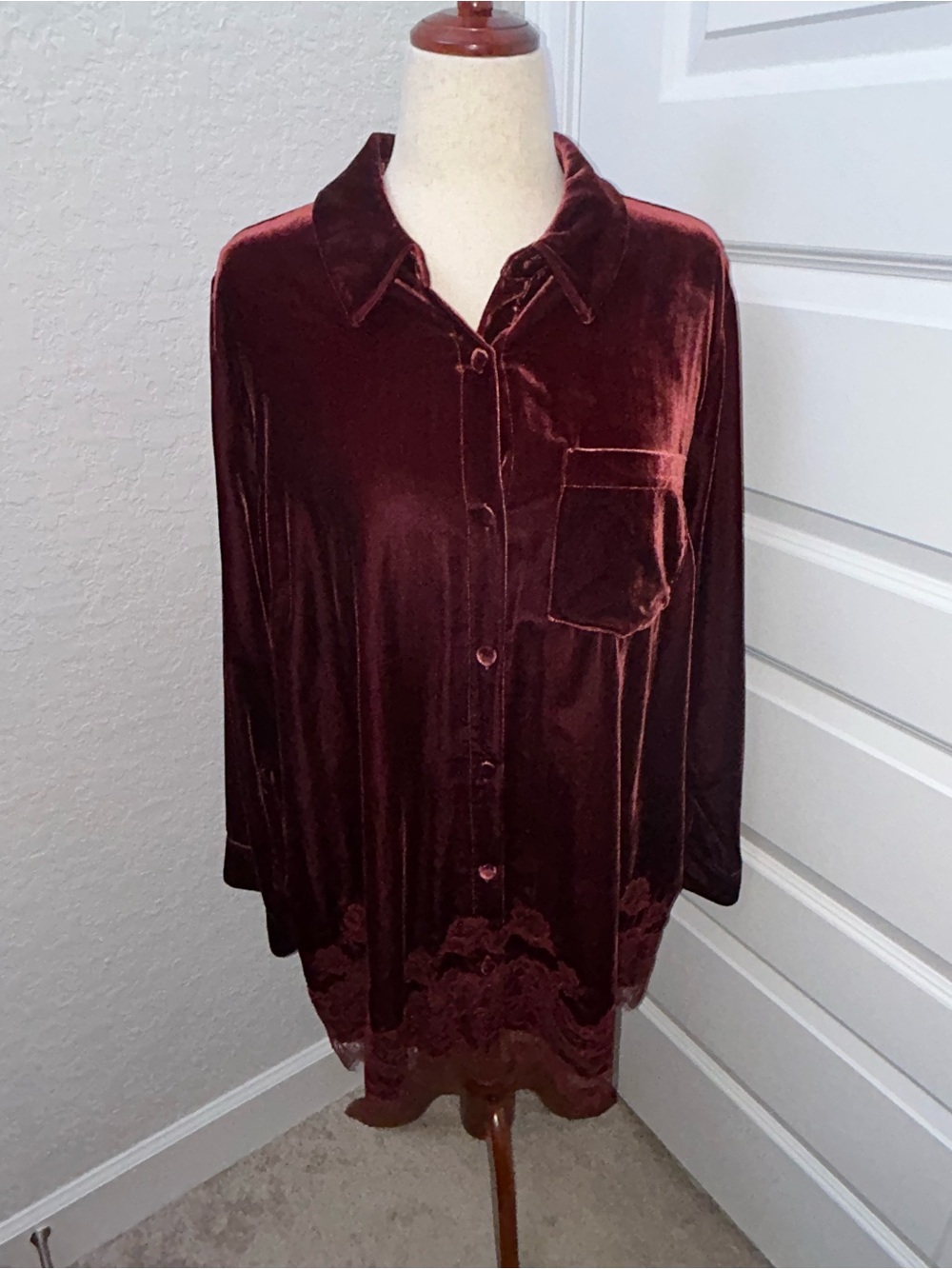 Soft Surroundings Eden Velvet Lace Button Front Long Sleeve Tunic Shirt Top